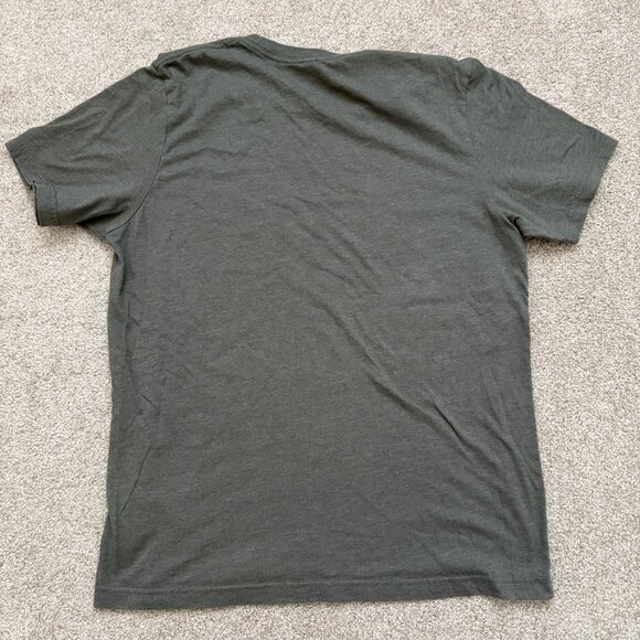 Bundle of 4 T-shirts - Picture 9 of 9